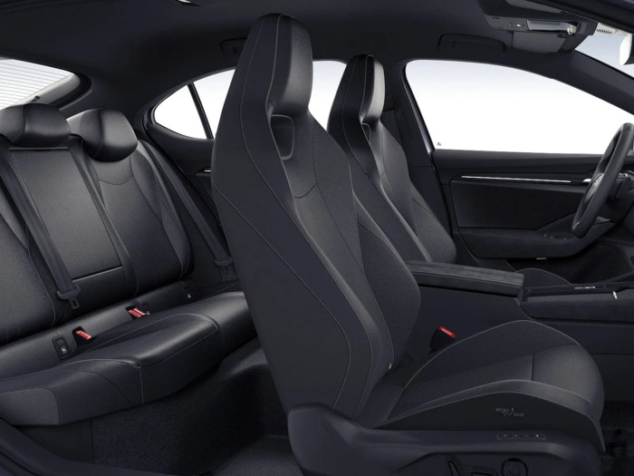 Škoda Superb Sportline 1.5 TSI m-HEV 110 kW Benzín Automatická převodovka na operativní leasing