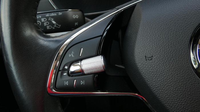 Škoda Superb Combi 2.0 TDI DSG Sportline na operativní leasing