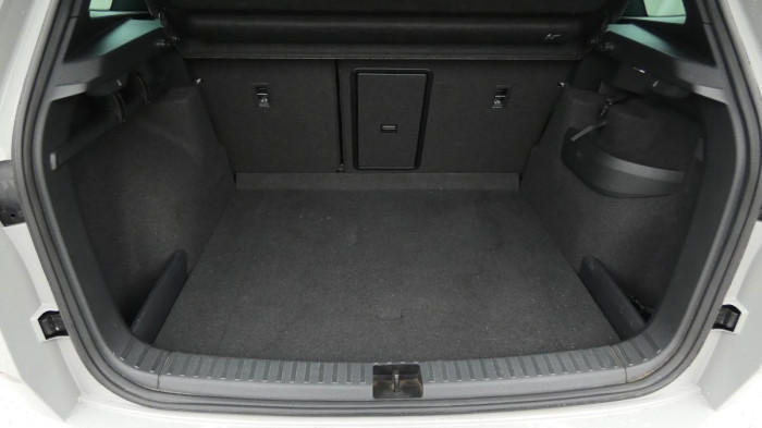 Škoda Karoq 1,5 TSI Sportline DSG na operativní leasing