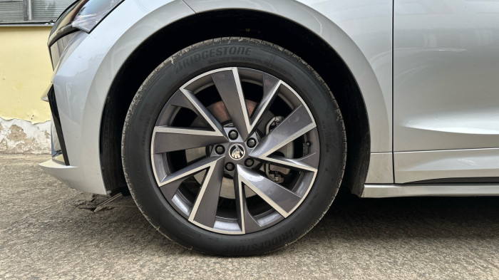 Škoda ENYAQ Sportline 77kWh - Elektro - Automat - 4x4 na operativní leasing