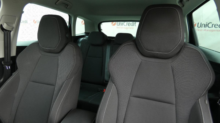 Škoda Karoq 1,5 TSI Ambition DSG na operativní leasing