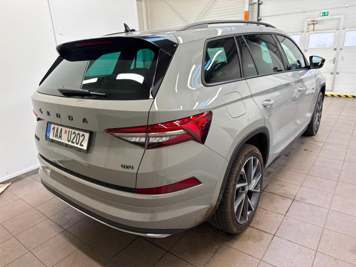Škoda Kodiaq 2,0 TSI Sportline DSG 4x4 140 na operativní leasing