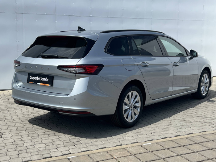Škoda Superb Combi Selection 7DSG 2,0TDI / 110kW na operativní leasing