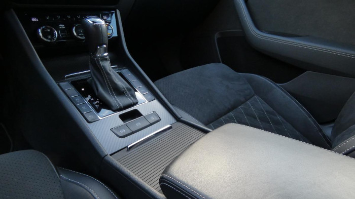 Škoda Superb Combi 2.0 TDI DSG Sportline na operativní leasing