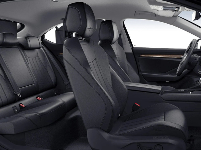 Škoda Superb L&K 1.5 TSI m-HEV 110 kW Benzín Automatická převodovka na operativní leasing