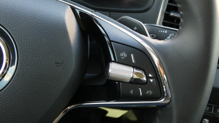 Škoda Karoq 1,5 TSI DSG Style na operativní leasing