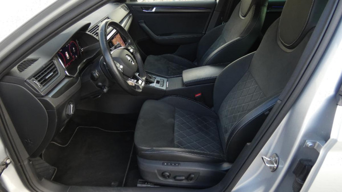 Škoda Superb Combi 2.0 TDI DSG Sportline na operativní leasing