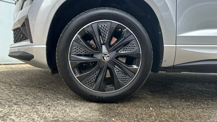 ŠKODA Karoq 1,5 TSI - Benzín - Automat 7st. - 4x2 na operativní leasing