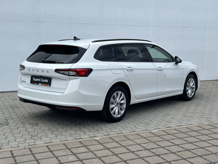Škoda Superb Combi Selection 7DSG 2,0TDI / 110kW na operativní leasing