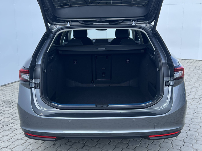 Škoda Superb Combi Selection 7DSG 2,0TDI / 110kW na operativní leasing