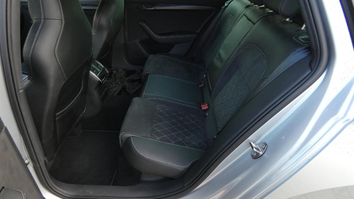 Škoda Superb Combi 2.0 TDI DSG Sportline na operativní leasing