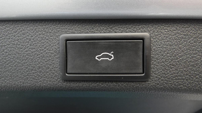 Škoda Superb Combi 2.0 TDI DSG Sportline na operativní leasing